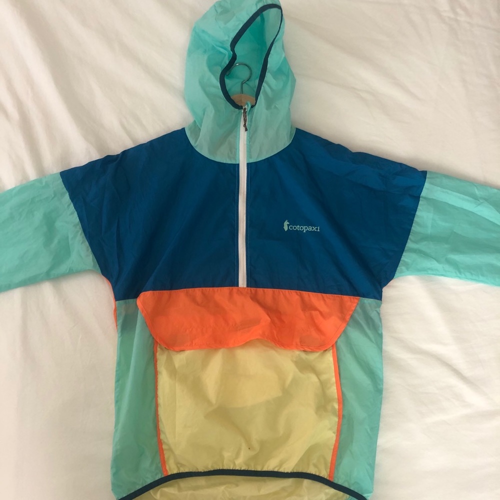Cotopaxi windbreaker rain jacket shell